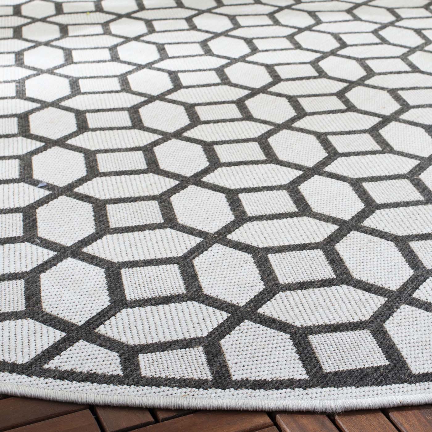 Beach House 127 Rug | Safavieh - BHS127