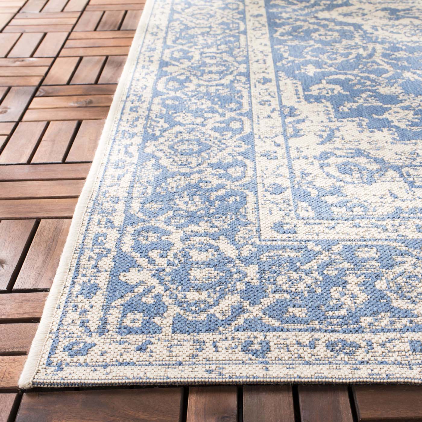 Beach House 137 Rug| Safavieh - BHS137