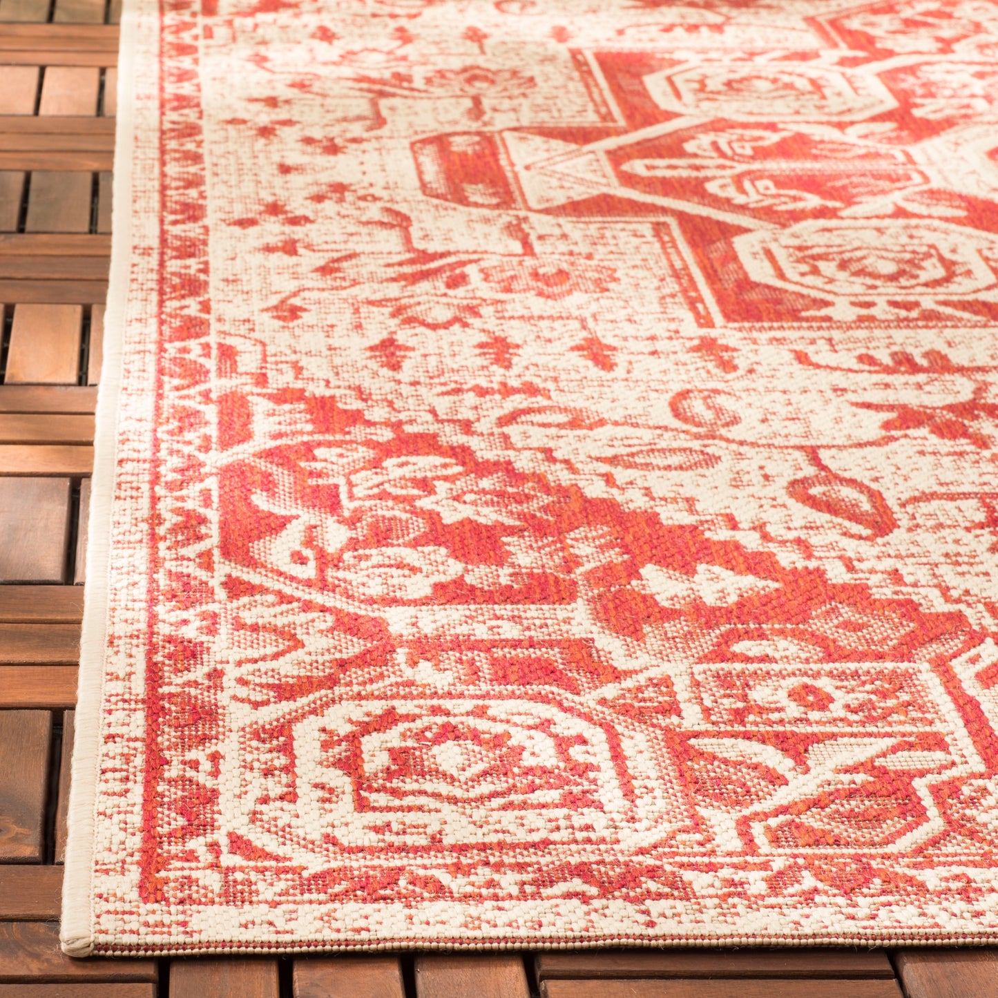 Beach House 138 Rug| Safavieh - BHS138